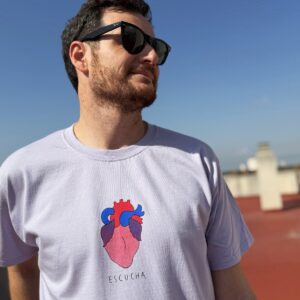 Camiseta "Escucha"